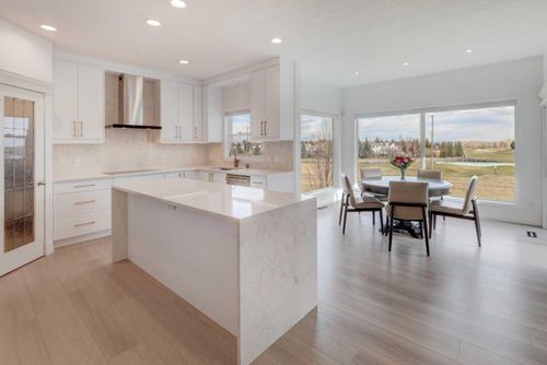 {{alt}} | Card Image