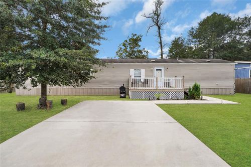 211 Crockett Trace Dr, Conroe, TX, 77303-5327 | Card Image