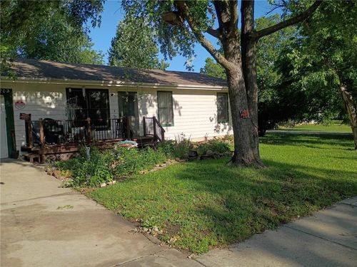 202 E 4th St, Edgerton, KS, 66021-2100 | Card Image