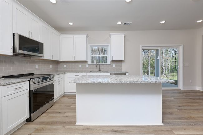 165 Meadowlark Dr, Home with 4 bedrooms, 3 bathrooms and null parking in SMITHS STATION AL | Image 16