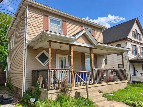 714 Emerson Ave, New Castle, PA, 16101-2317 | Card Image