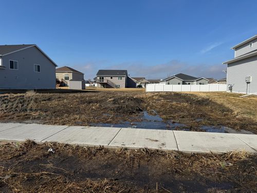 3527 18th Street S, Moorhead, MN, 56560 | Card Image