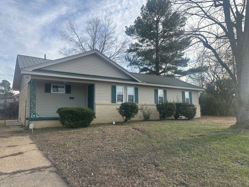 46 Carver Ave, Jackson, TN, 38301-3748 | Card Image