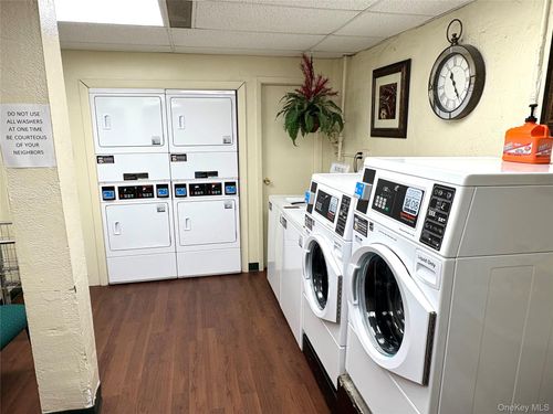 apt-4j-504 Merrick Rd, Lynbrook, NY, 11563-2350 | Card Image