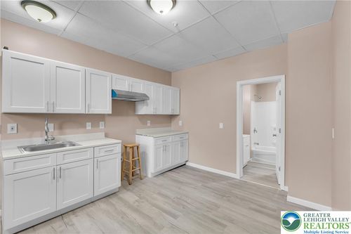 1-1500 Washington St, EASTON, PA, 18042-4735 | Card Image