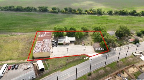 11722 Fischer Rd, Von Ormy, TX, 78073-3104 | Card Image