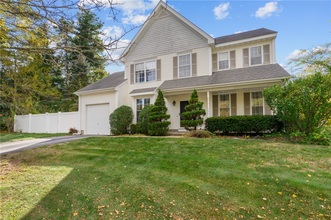 Pond Dr, Coventry, RI 02816