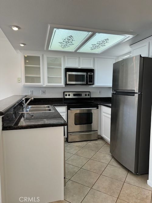 apt-323-3440 Hathaway Ave, Long Beach, CA, 90815-5405 | Card Image