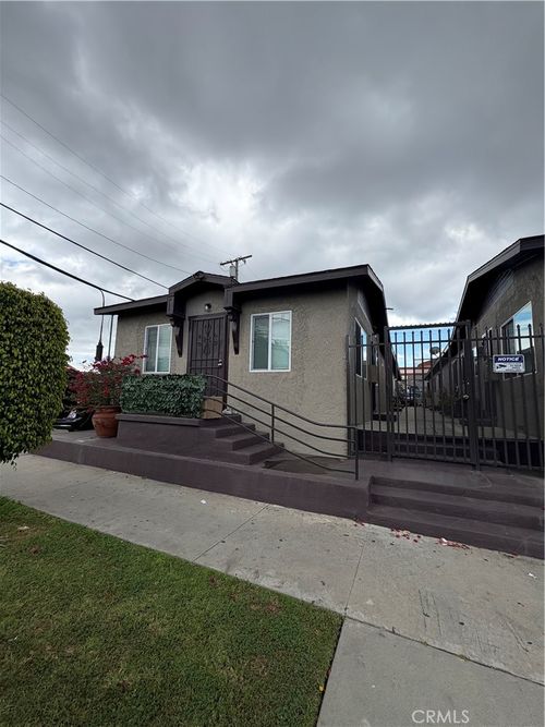324 E 21st St, Long Beach, CA, 90806-4874 | Card Image