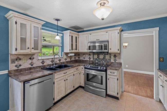 5715 Academy Dr, House other with 3 bedrooms, 3 bathrooms and null parking in Morristown TN | Image 5