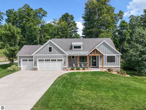 9351 E Summerfield Dr, Traverse City, MI, 49684-7538 | Card Image