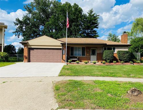 2595 Edwin Dr, Warren, MI, 48092-2199 | Card Image