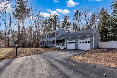 49 Deer Run, Fremont, NH, 03044-3532 | Card Image