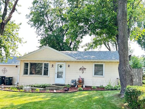 400 Birchwood Dr, Antioch, IL, 60002-1604 | Card Image