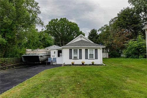 47 Chippendale Rd, Greece, NY, 14616-3935 | Card Image