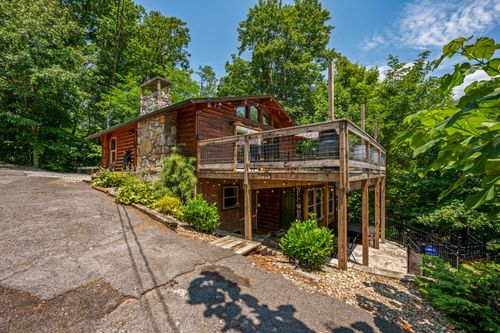 1166 Ski View Dr, Gatlinburg, TN, 37738-4513 | Card Image
