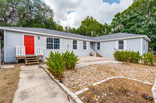 417 N Blanco St, Lockhart, TX, 78644-2019 | Card Image