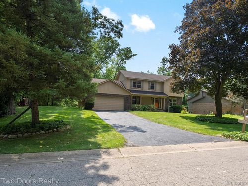 373 Abbey Wood Dr, Rochester, MI, 48306-2605 | Card Image