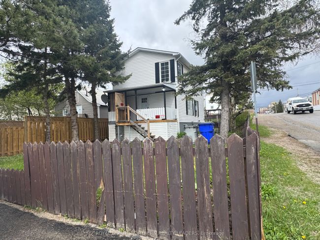 63 Elm St N, House other with 4 bedrooms, 3 bathrooms and 3 parking in Timmins ON | Image 13