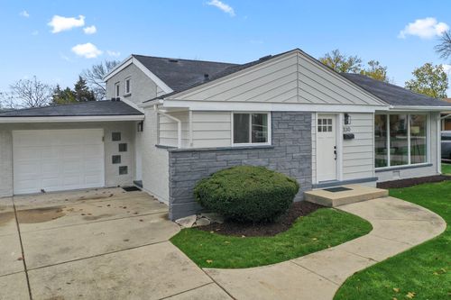 330 E Huntington Lane, Elmhurst, IL, 60126 | Card Image