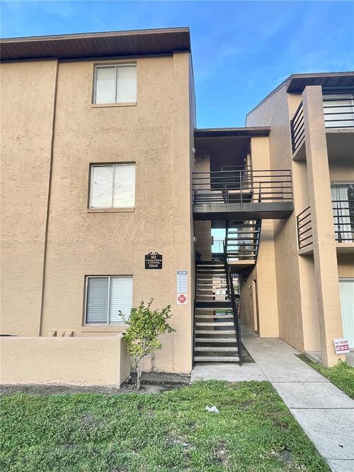 a214-5226 Via Hacienda Cir, ORLANDO, FL, 32839-2111 | Card Image