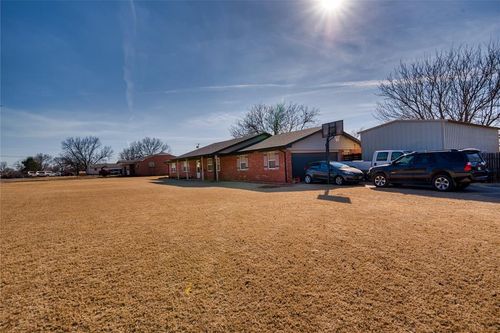 1505 N 6th St, Sayre, OK, 73662-4013 | Card Image
