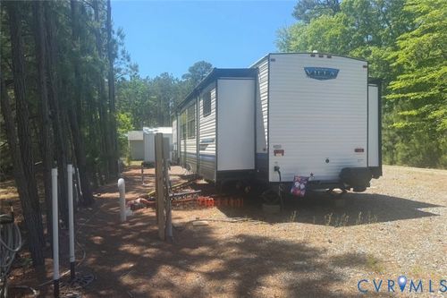 13 W Parker Road, Reedville, VA, 22539 | Card Image