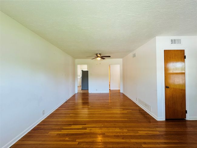 1015 W Sycamore St, House other with 3 bedrooms, 2 bathrooms and null parking in Sherman TX | Image 6