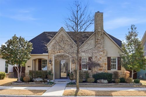 8820 Vermillion St, North Richland Hills, TX, 76180-1620 | Card Image