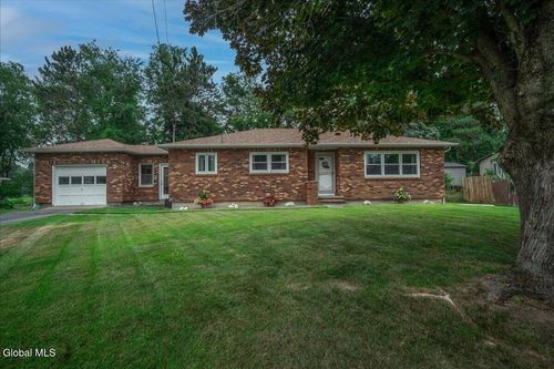 5 Hewitt St, Mechanicville, NY, 12118-1705 | Card Image