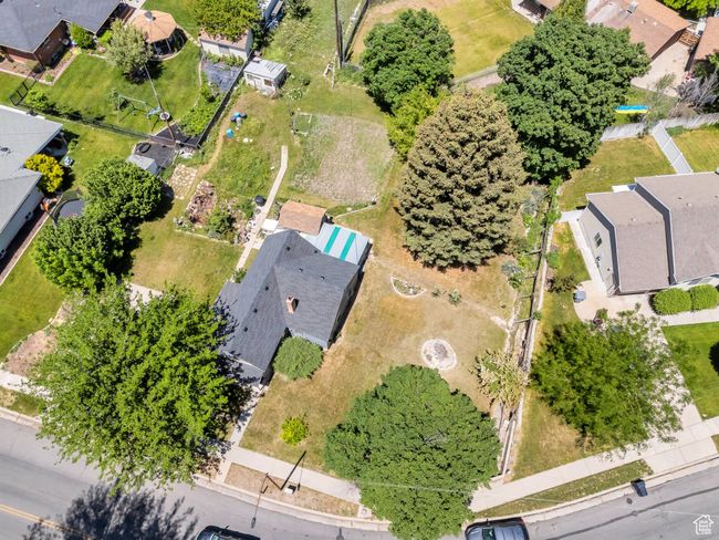 Aerial perspective of suburban area | Image 24
