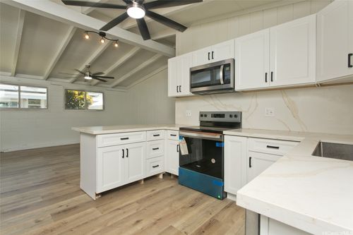 87-1727 Mohihi St, Waianae, HI, 96792-3624 | Card Image