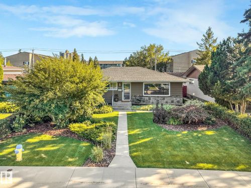 16613 90 Ave Nw, Edmonton, AB, T5R4W9 | Card Image