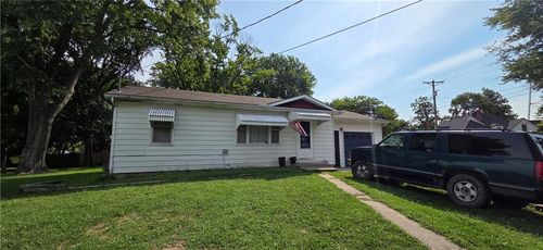 412 N Garner St, Lawson, MO, 64062-9327 | Card Image