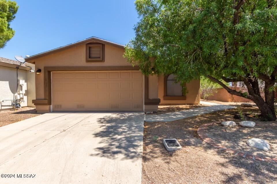 Camino DE Diana , Green Valley, AZ 85614