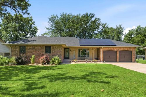 3821 N Porter Ave, Wichita, KS, 67204-3506 | Card Image