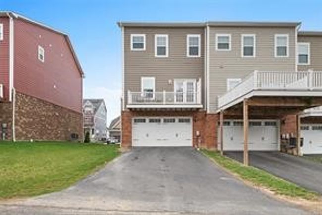 258 Venango Trl, Townhouse with 3 bedrooms, 3 bathrooms and 2 parking in Mars PA | Image 31
