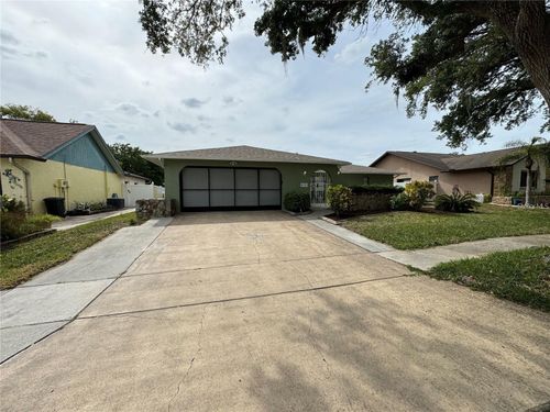 8725 Aruba Ln, PORT RICHEY, FL, 34668-5904 | Card Image
