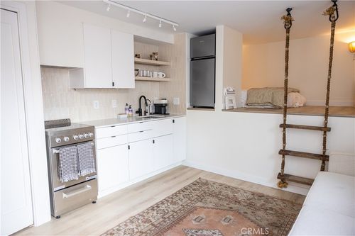 c-160 Avenida Florencia, San Clemente, CA, 92672-4991 | Card Image