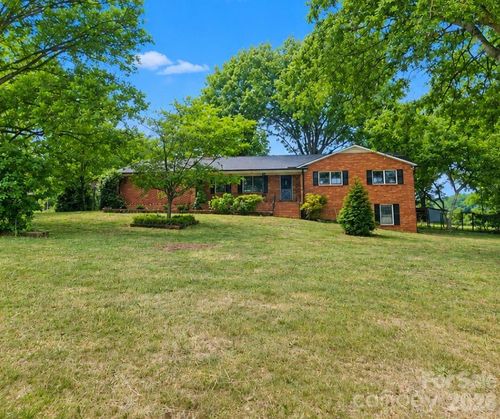 752 Hephzibah Church Rd, Crouse, NC, 28033-7704 | Card Image