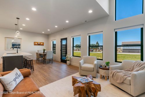 674 Stone Peak Loop, Driggs, ID, 83422-5274 | Card Image