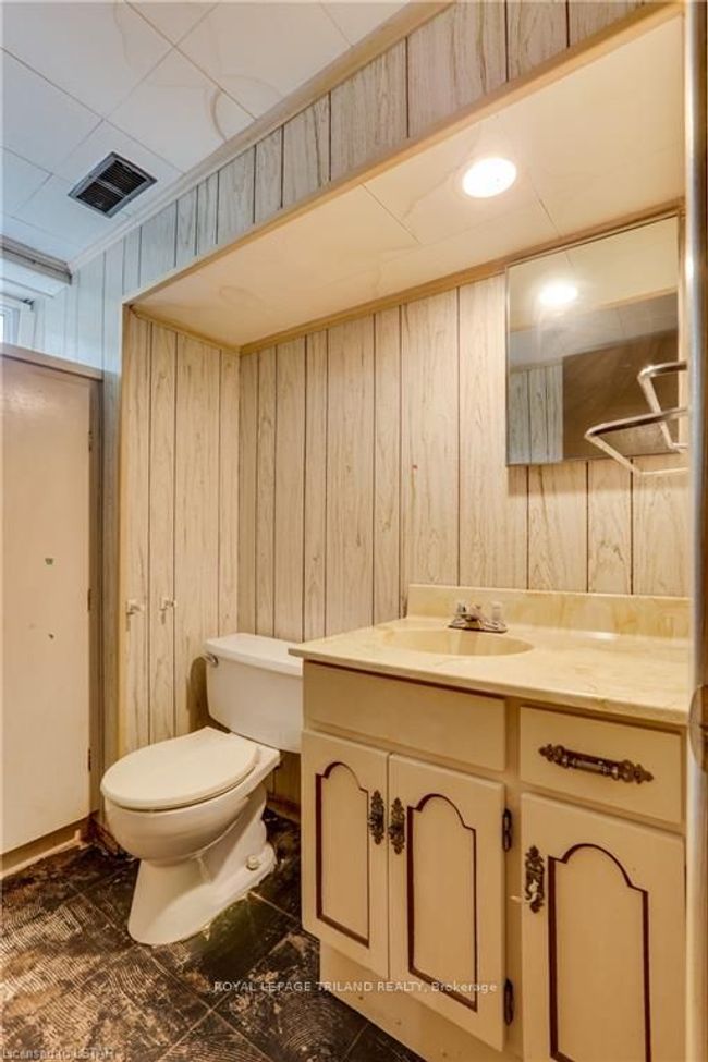 353A Manitoba St, House attached with 2 bedrooms, 0 bathrooms and 1 parking in London ON | Image 23