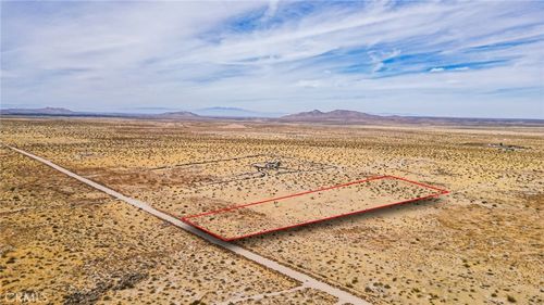 227 227th St E, Palmdale, CA, 93591 | Card Image