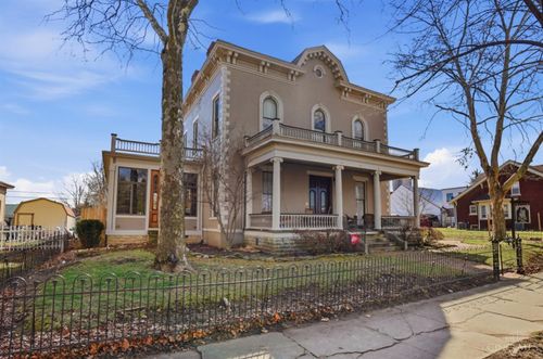 321 E East St, Washington Court House, OH, 43160-2017 | Card Image