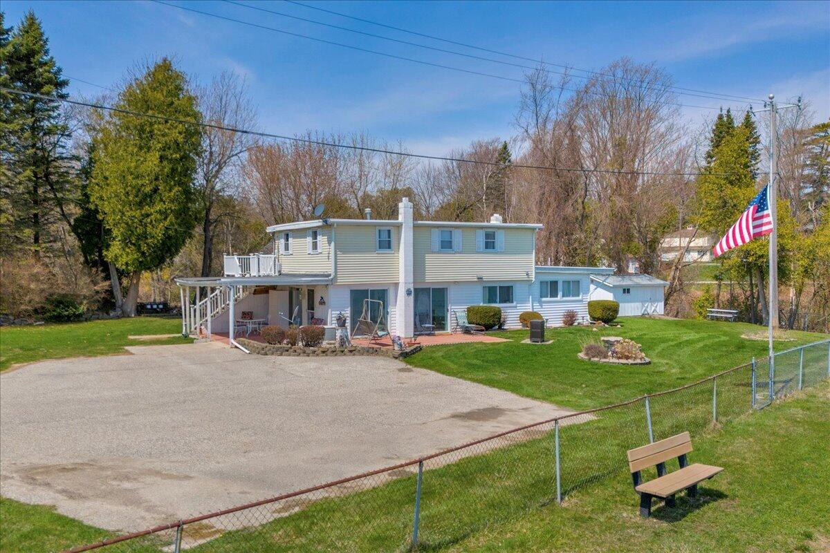 Residential in Worth Township 4