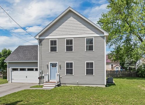 34 Leonard St, Rochester, NH, 03867-2323 | Card Image