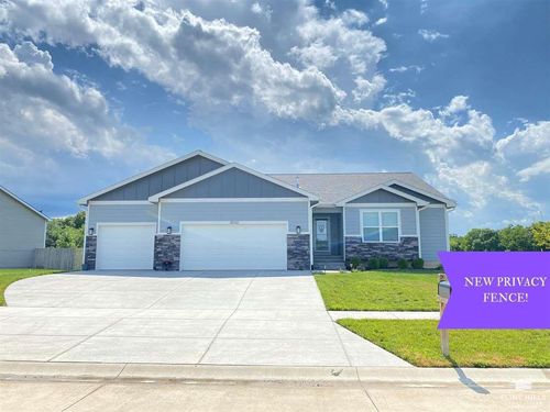 8550 William Dr, Manhattan, KS, 66502-8637 | Card Image