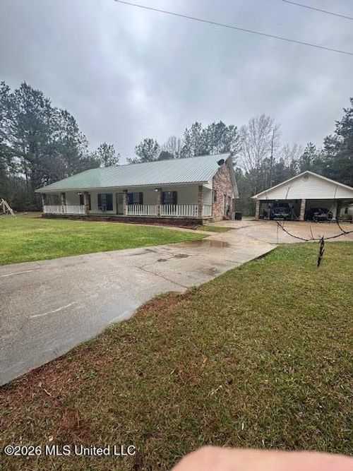 590 White Apple Rd Sw, Roxie, MS, 39661-8028 | Card Image