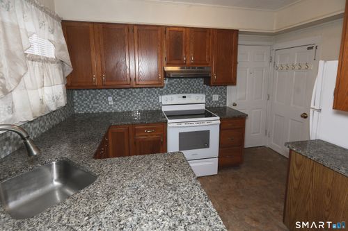 458 Palisado Ave, Windsor, CT, 06095-2023 | Card Image