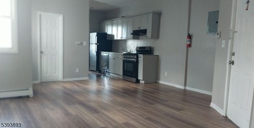 169 Mount Prospect Ave, Newark, NJ, 07104-1949 | Card Image